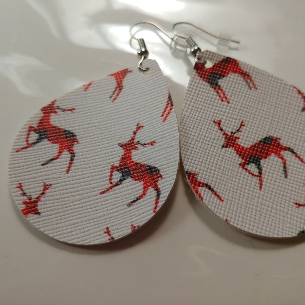 Reindeer festive earrings.